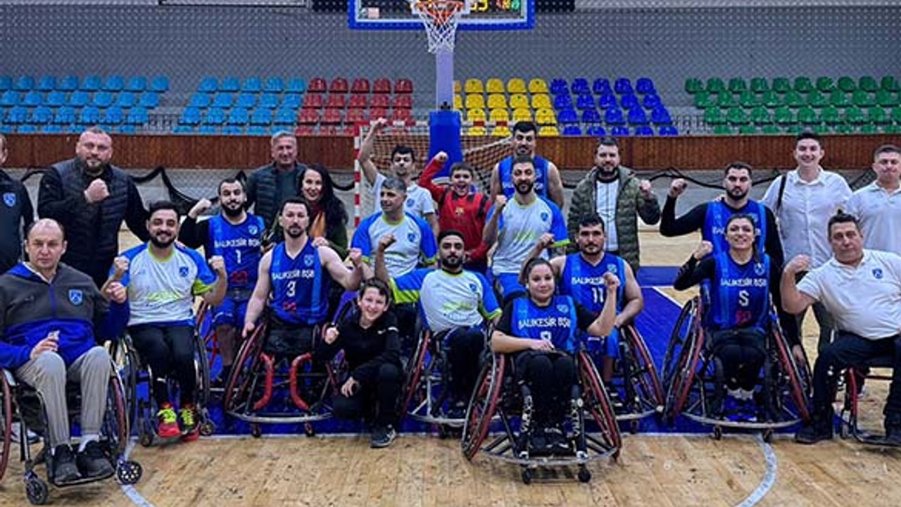 Büyükşehir Belediyespor Kıbrıs'ta Play-Off Biletini Aldı!
