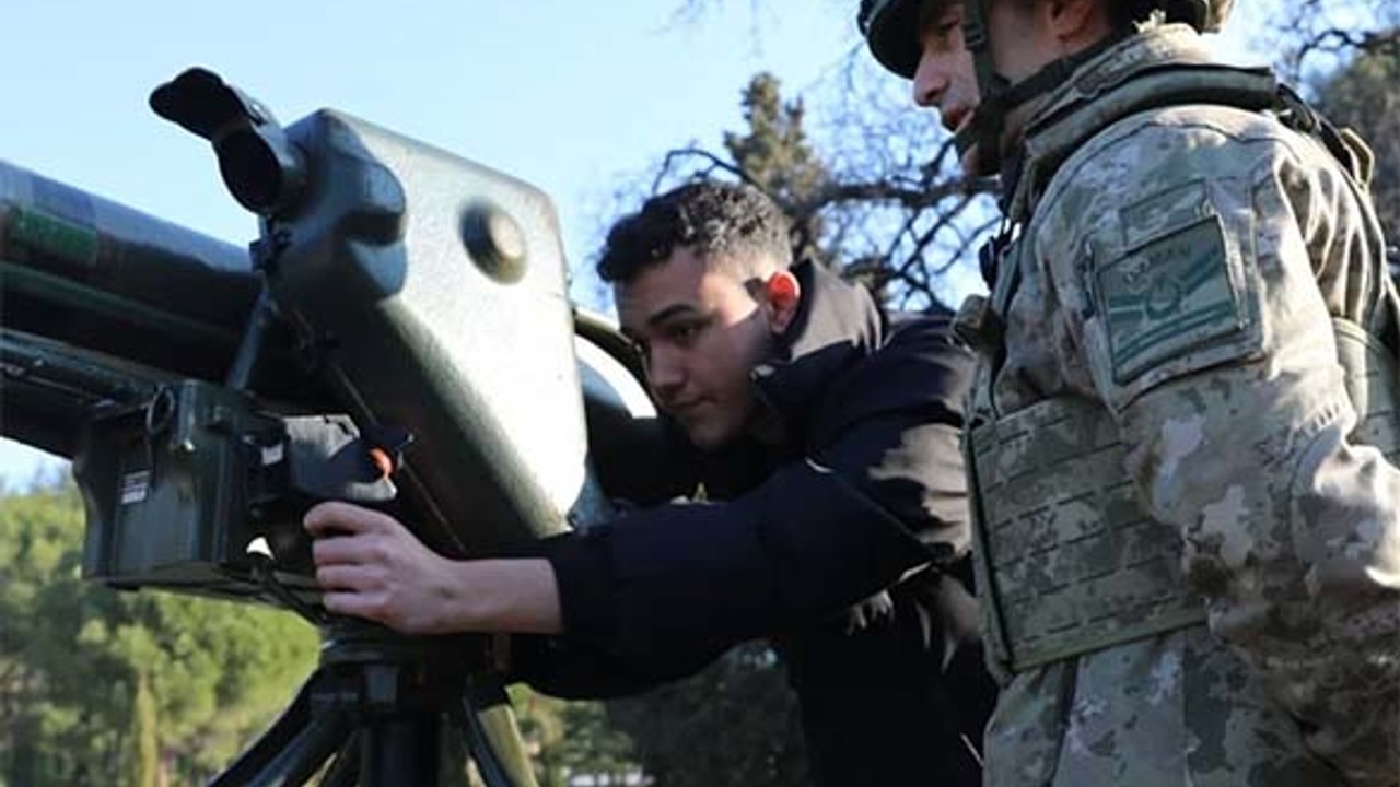 Edremit’te Öğrencilerin "Mehmetçikle Bir Gün" Etkinliği