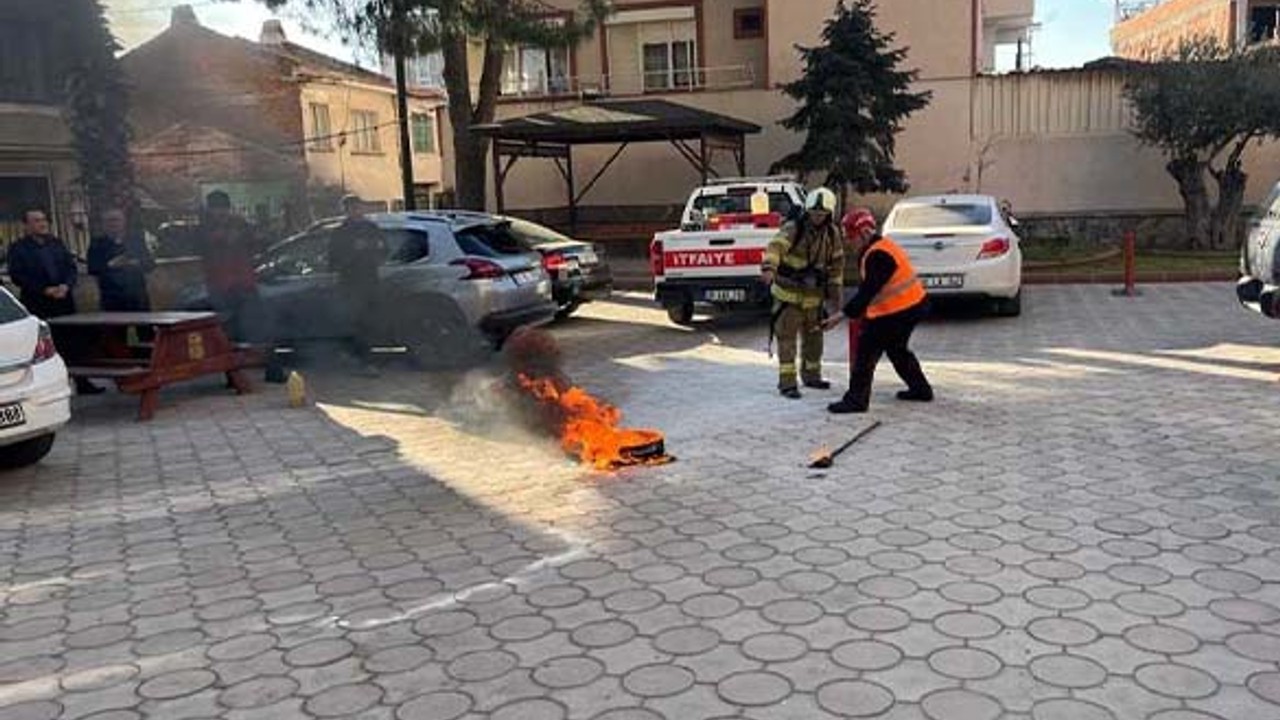 Havran’da Hükümet Konağı’nda Yangın Tatbikatı Gerçekleştirildi