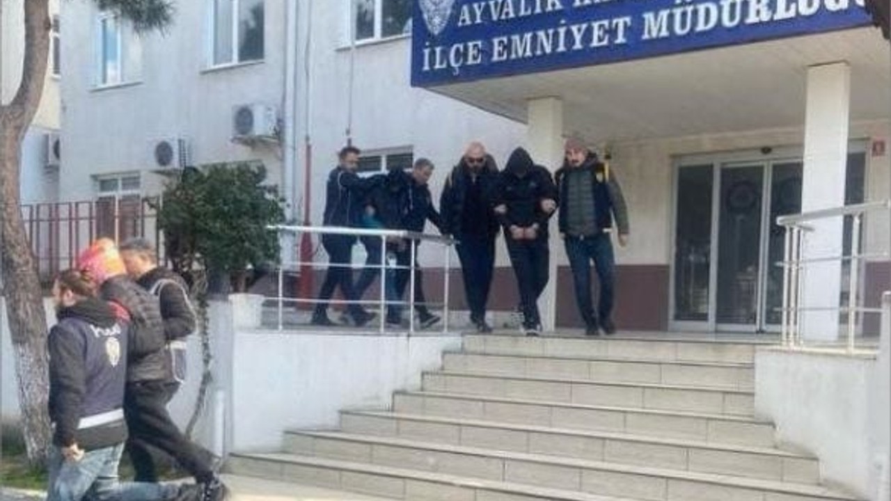 Cunda'daki Çeteye Operasyon!