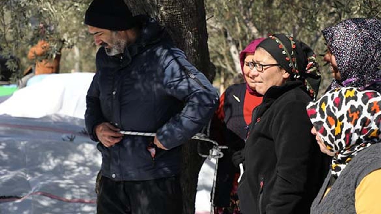 Kahyayı Ağaca Bağladılar, Bahşiş Almadan Bırakmadılar