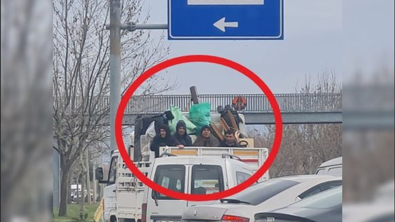 Kamyon Kasasında Tehlikeli Yolculuk!