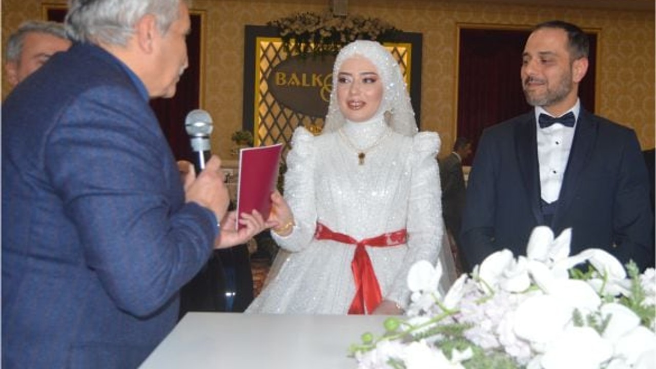 Mutluluğa ‘Evet’ Dediler Düğünle Hayatlarını Birleştirdiler
