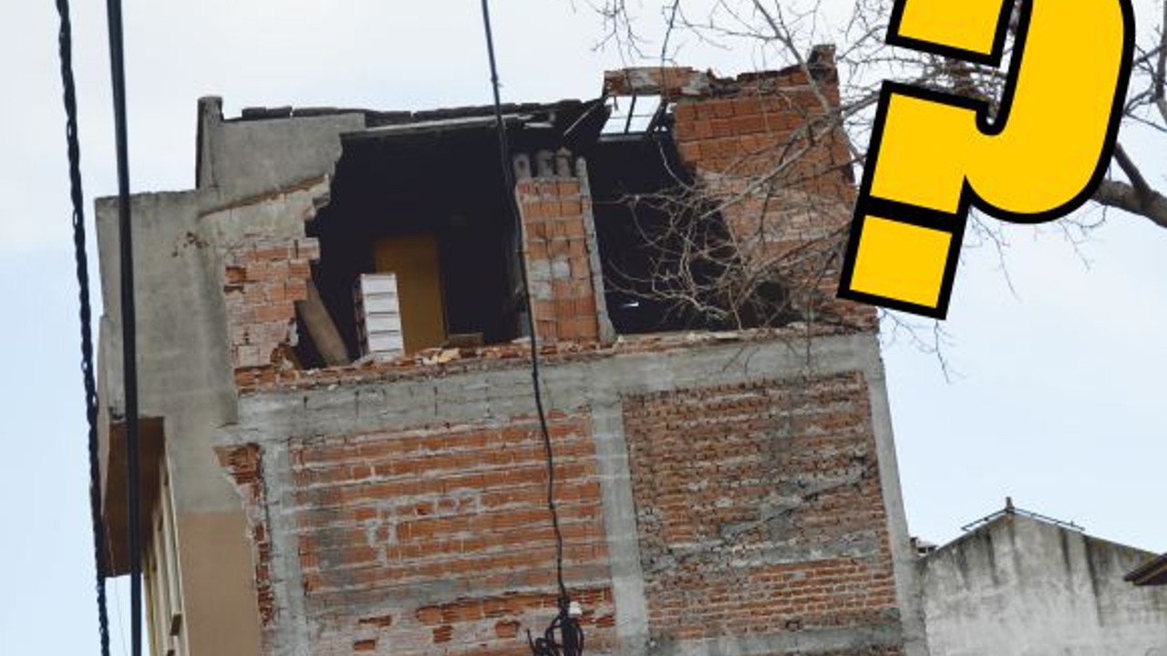Balıkesir’de Yıkıma 4.Kattan Başlanan Bina