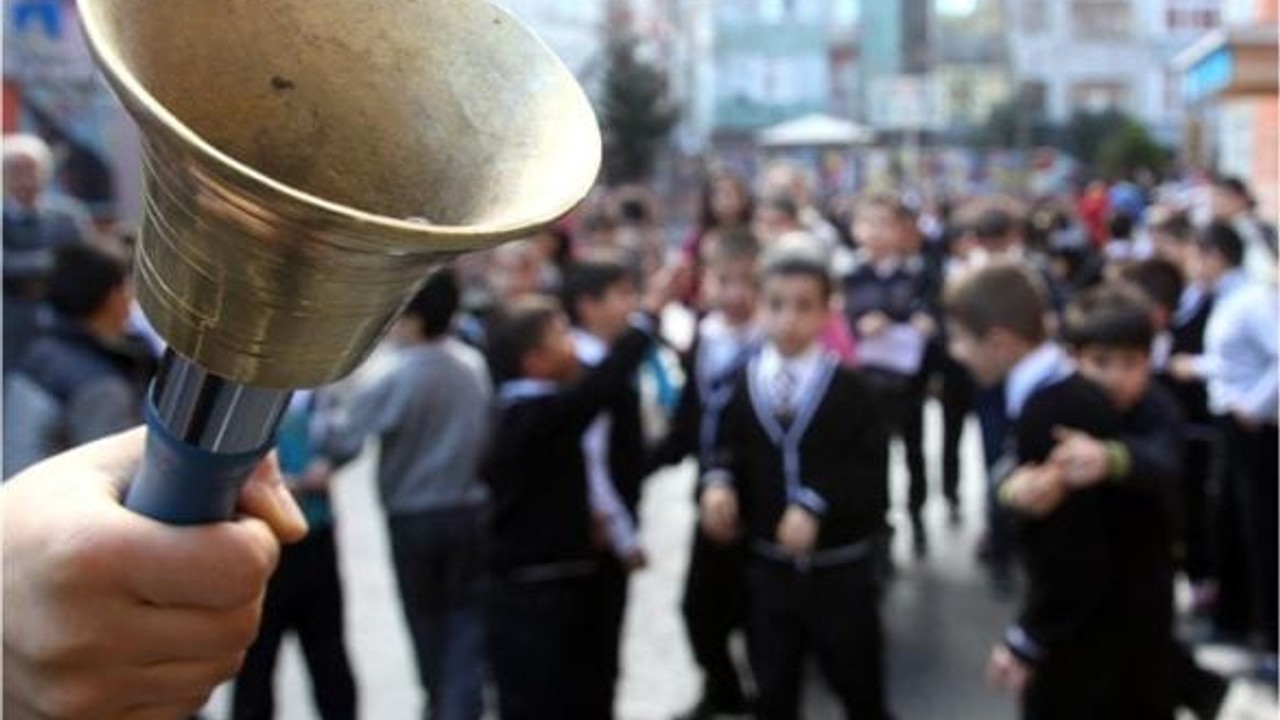 Balıkesir'de Ders Zili Çaldı