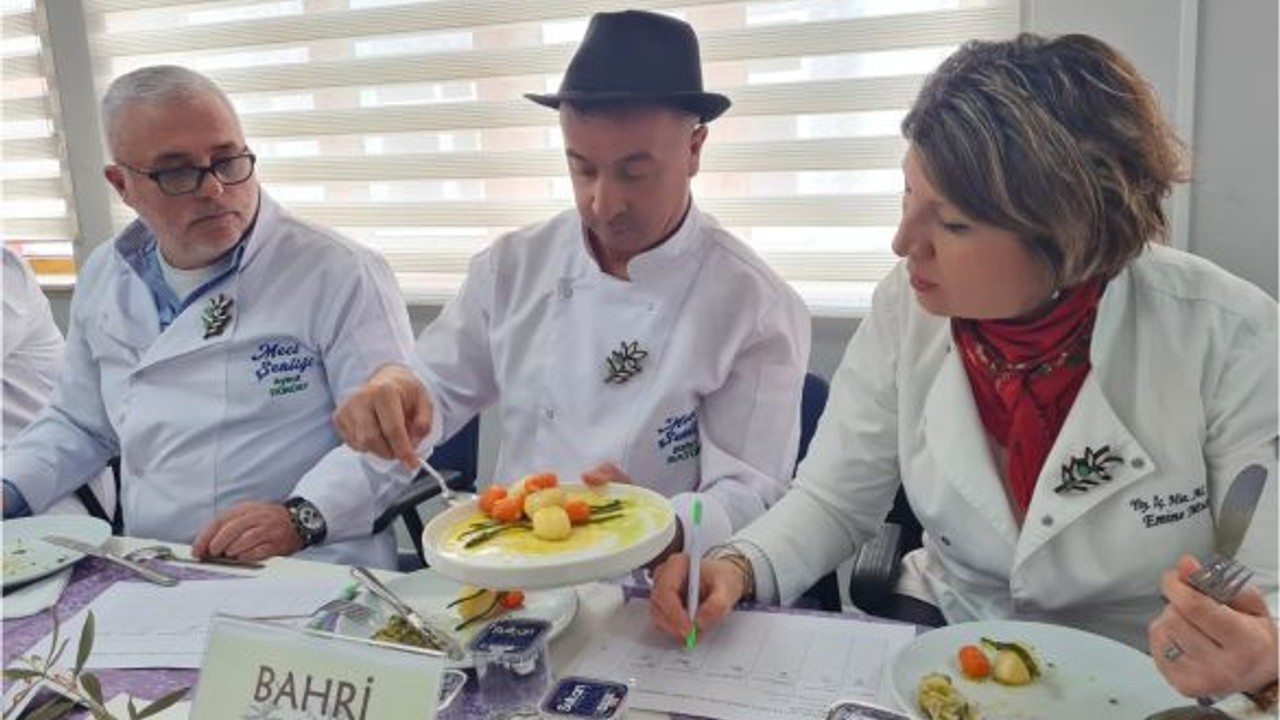 Edremit'te Zeytinyağlı Yemekler Yarıştı