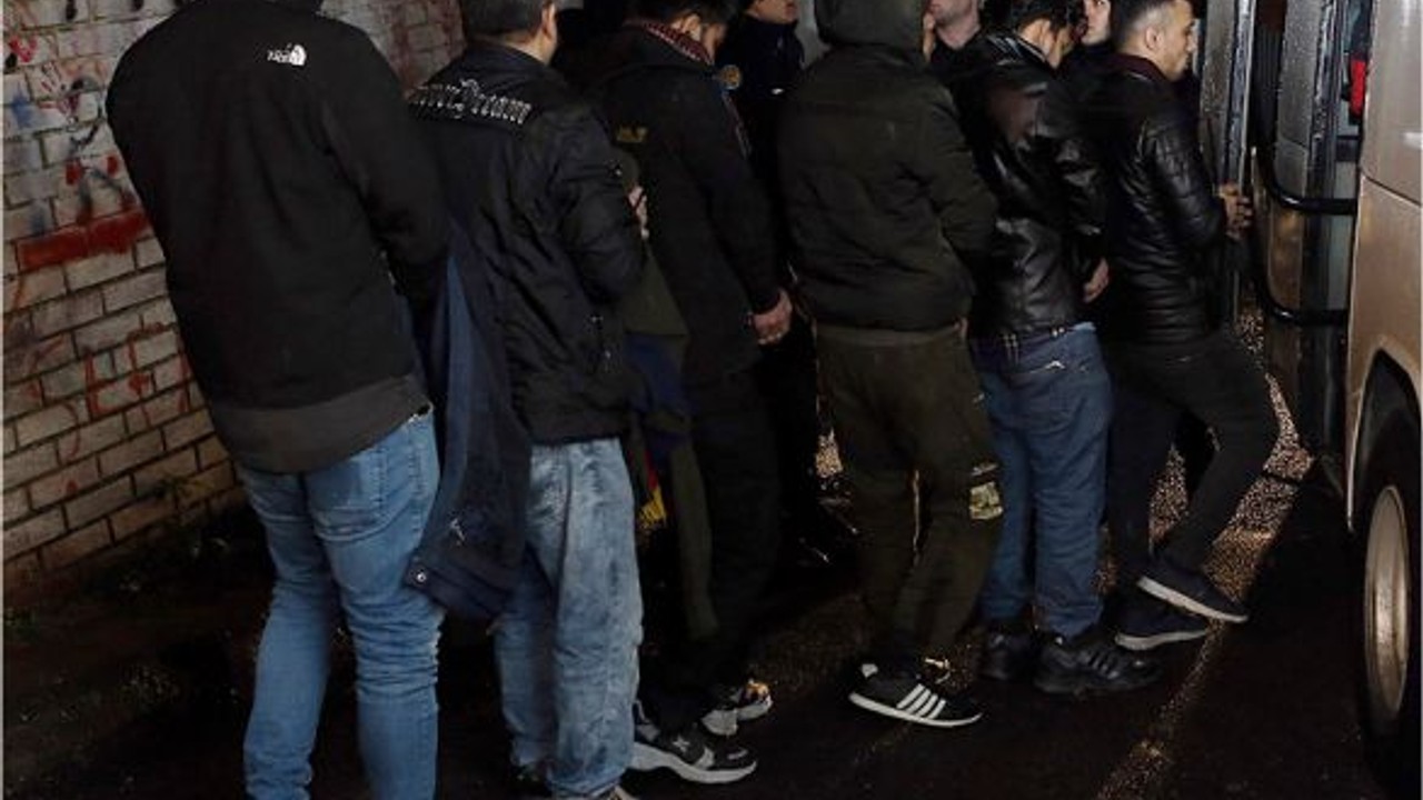 Jandarmanın Keşif Faaliyeti 35 Kişiyi Ortaya Çıkardı!