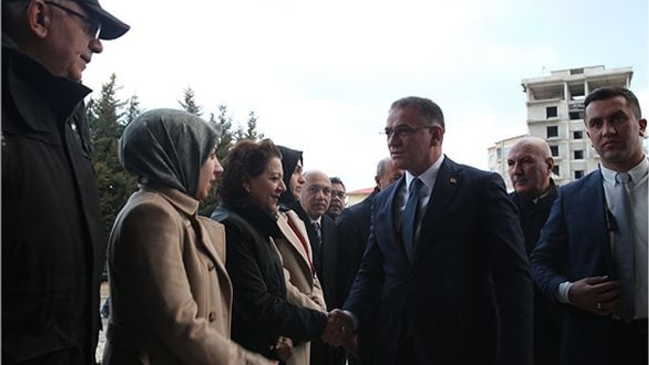 Van’da Belediye Başkanı Yerine Kayyum Atandı