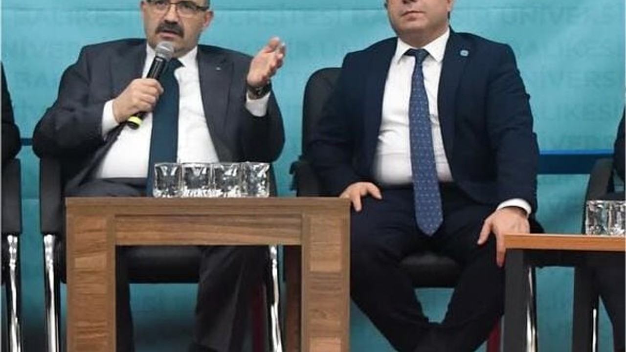 Öğrenciler Sordu Vali ve Rektör Cevap Verdi