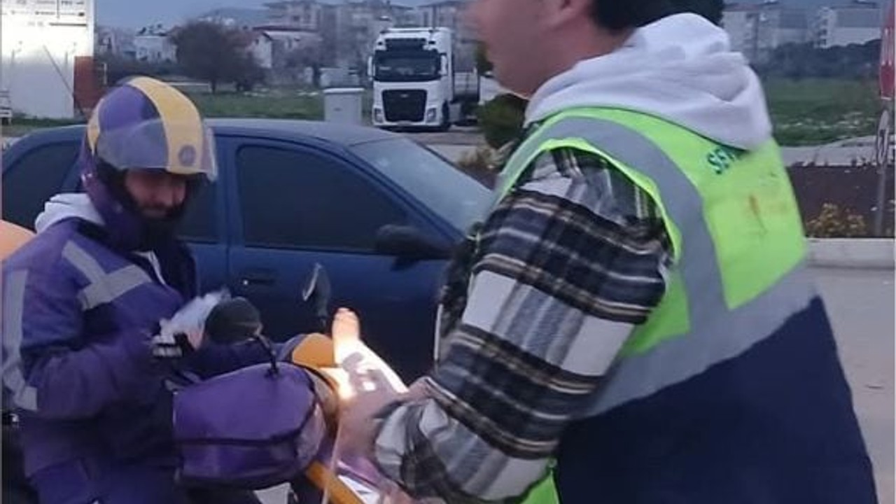 İftara Yetişemeyenlere Ak Gençlik Yetişti