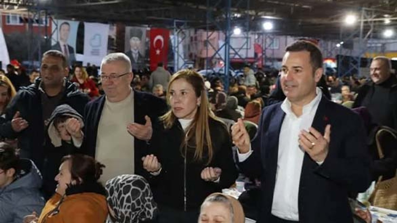 Balıkesir Büyükşehir Belediyesi'nden Edremit'te İftar Yemeği