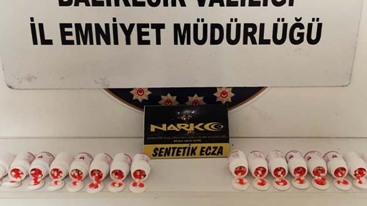 Balıkesir'de 1.087 Sentetik Ecza Hap Ele Geçirildi!