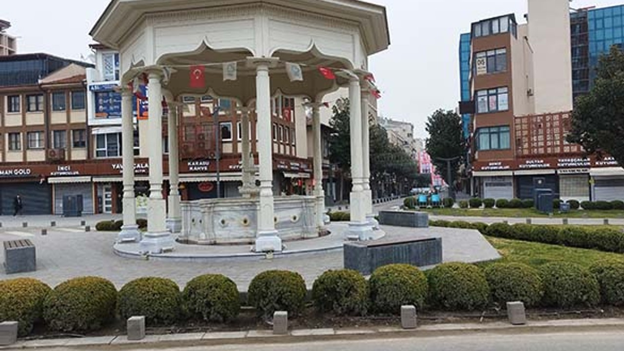 Balıkesir'de Ramazan Ayının İlk Günü Sessiz Başladı