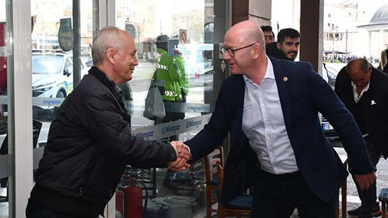 CHP Milletvekili Sarı Bayram Namazı Sonrası Hemşehrileriyle Buluştu