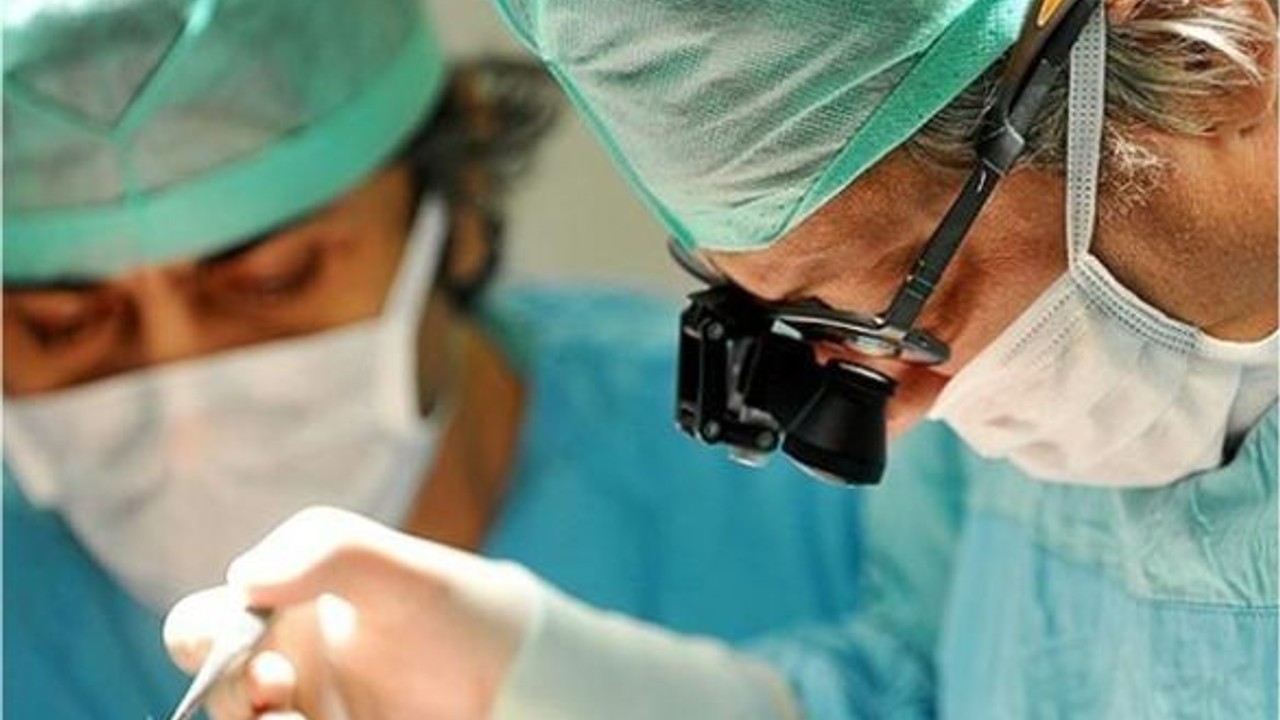 Çocuklarda Apandisit: Belirtiler, Tanı ve Tedavi Yöntemleri