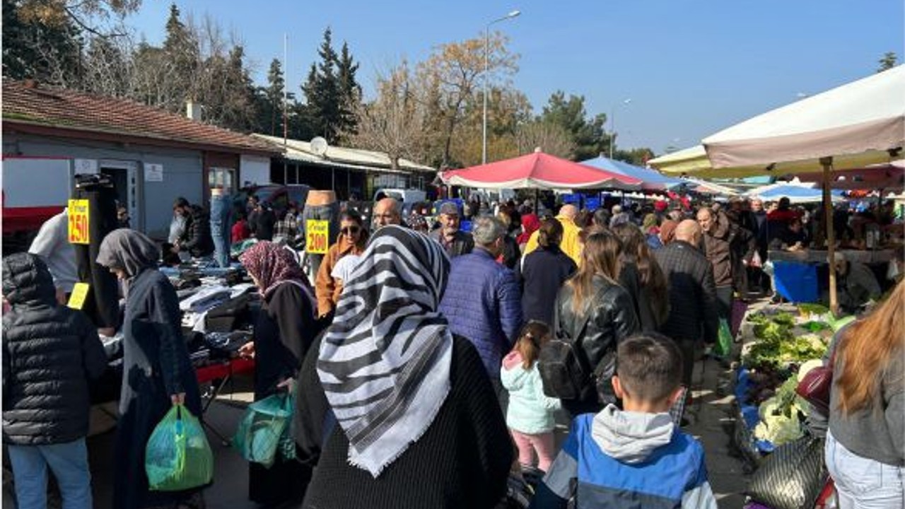 Güneş Açtı, Pazar Doldu Ama Cüzdanlar Kapalı!