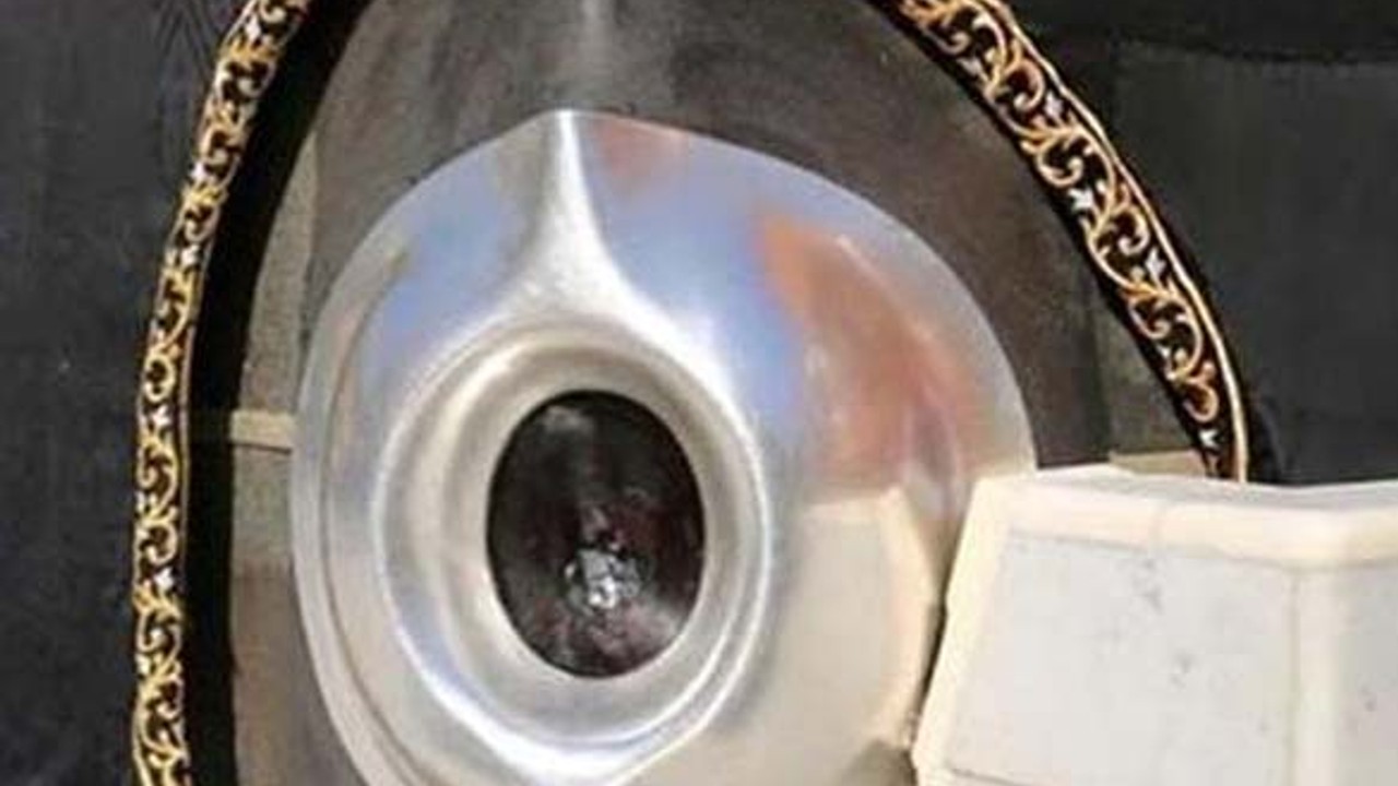 Hacerülesved Taşının Hikayesi Nedir?