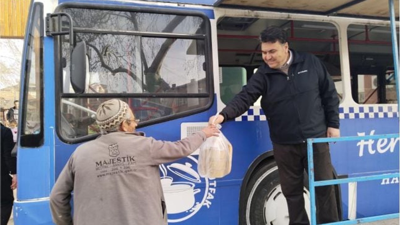 Havran Yarbaşı Meydanında İftar Yemeği