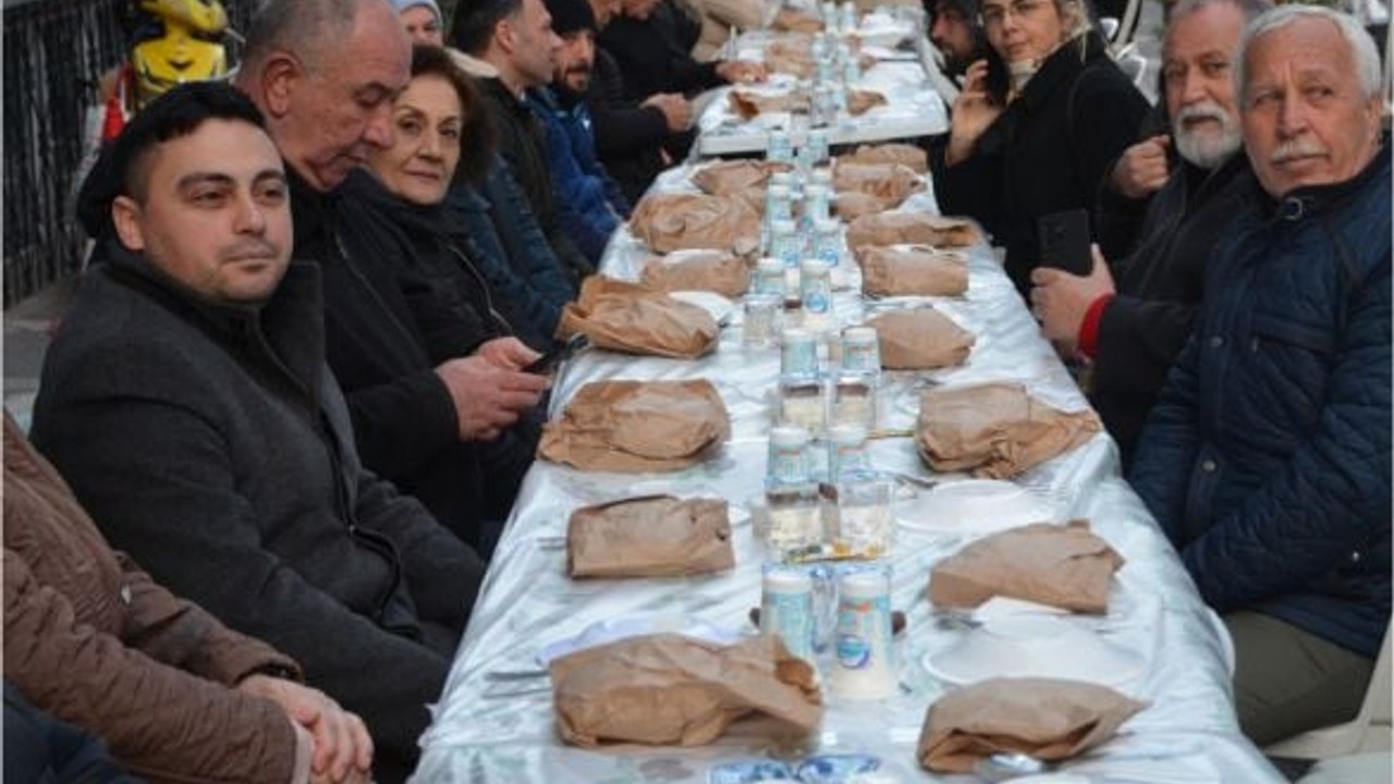 İyi Parti Altıeylül İlçe Teşkilatından İftar Yemeği ve Toplantı