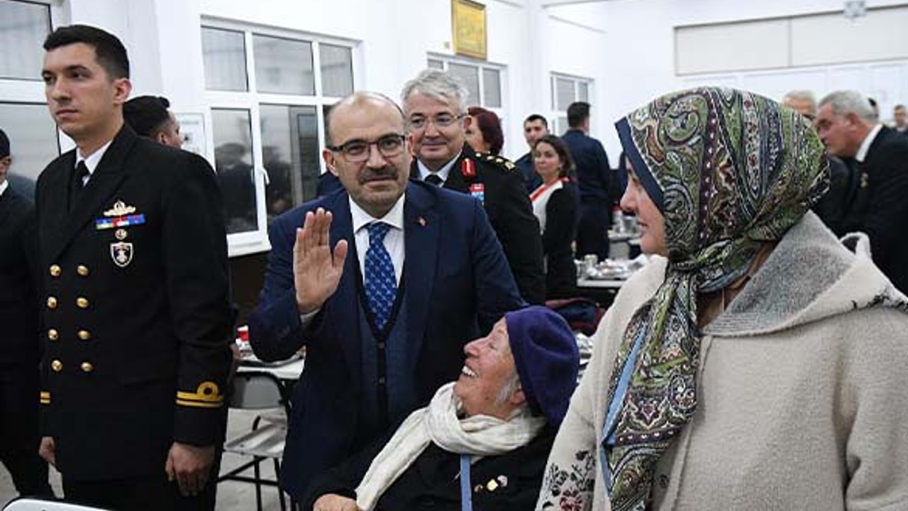 Vali Ustaoğlu Erdek’te İftar Programına Katıldı