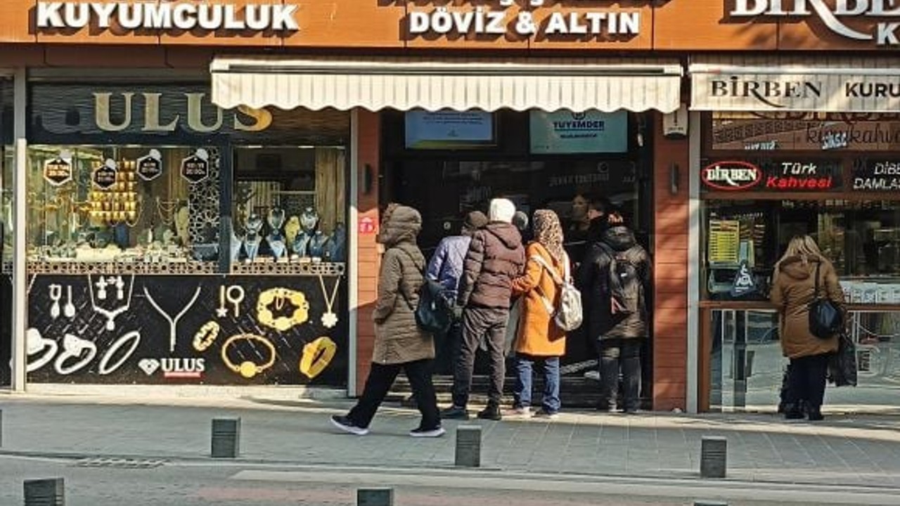 Döviz'de 7 Mart 2025 Güncel Kur ve Altın Fiyatları