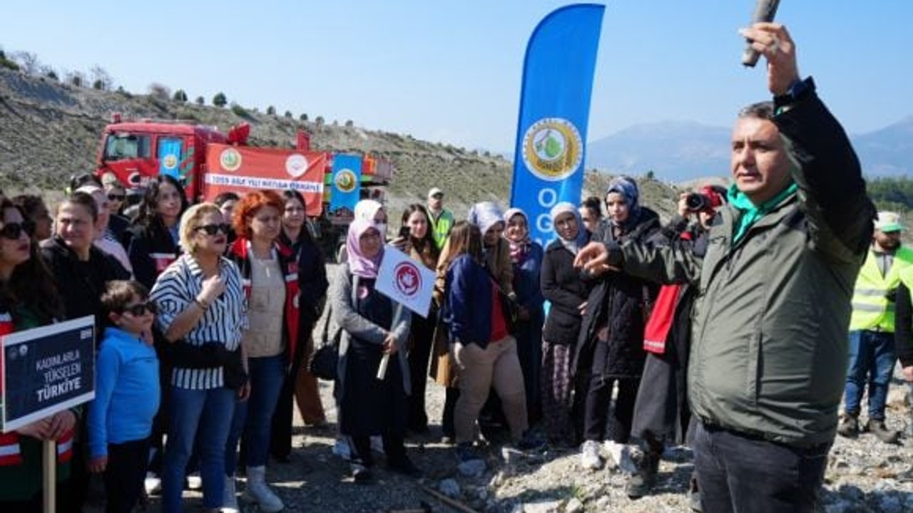 Balıkesir’de Lavantalar ‘Aile Yılı’ İçin Dikildi