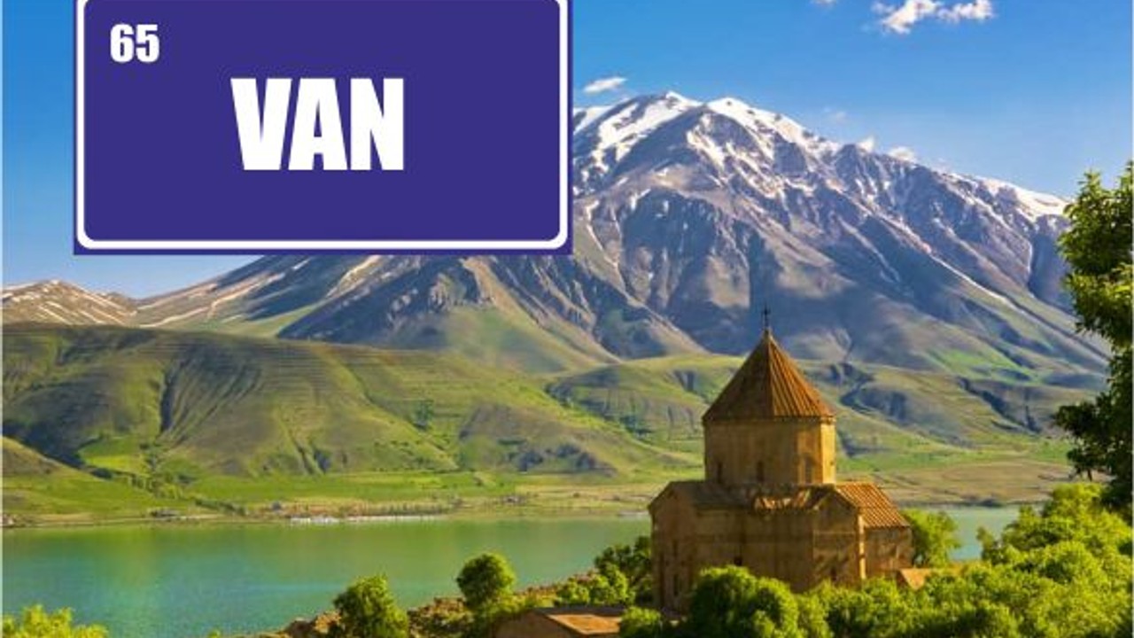 Van İlinin Kaç İlçesi Var ve En Büyük İlçeleri Hangileri?