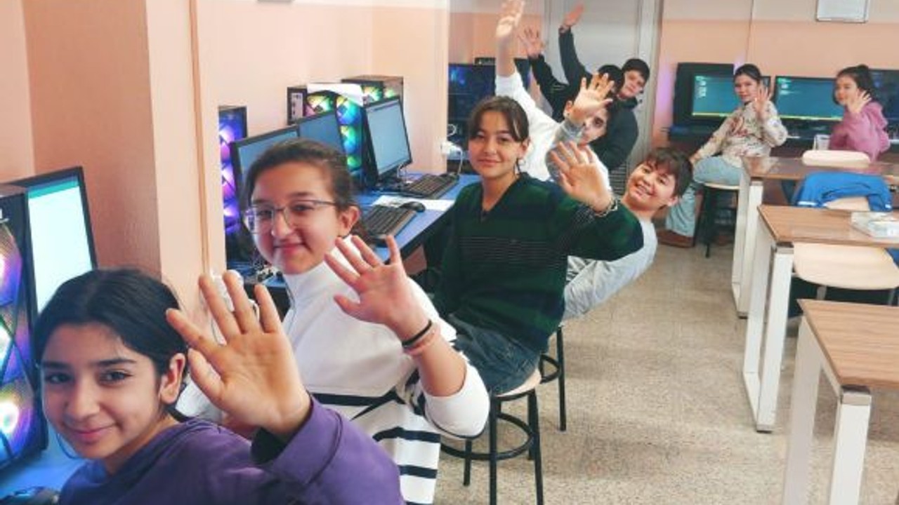 Öğrenciler Atölyelerde Mesleki Beceri Kazandı