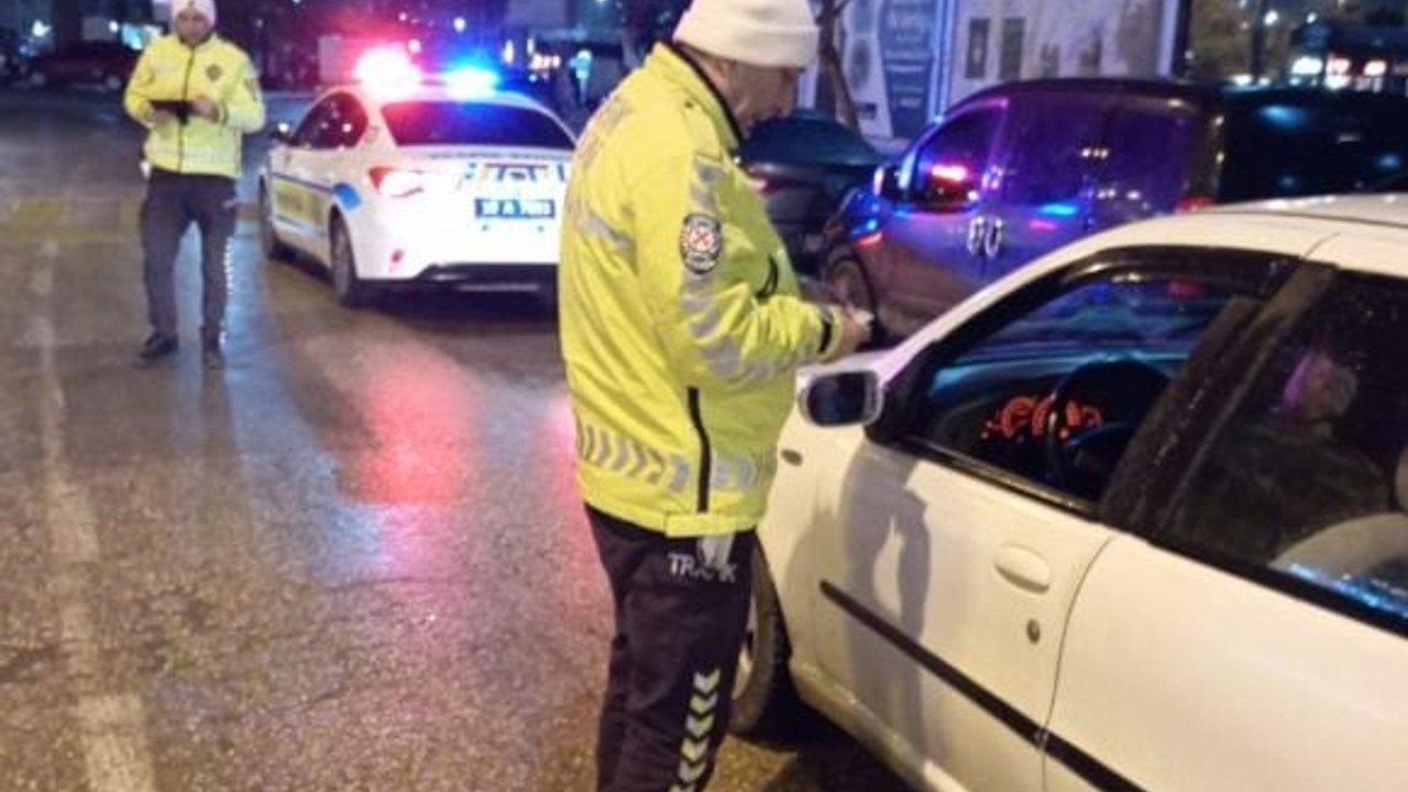 Balıkesir Trafikten 1 saatte 59 araca ceza