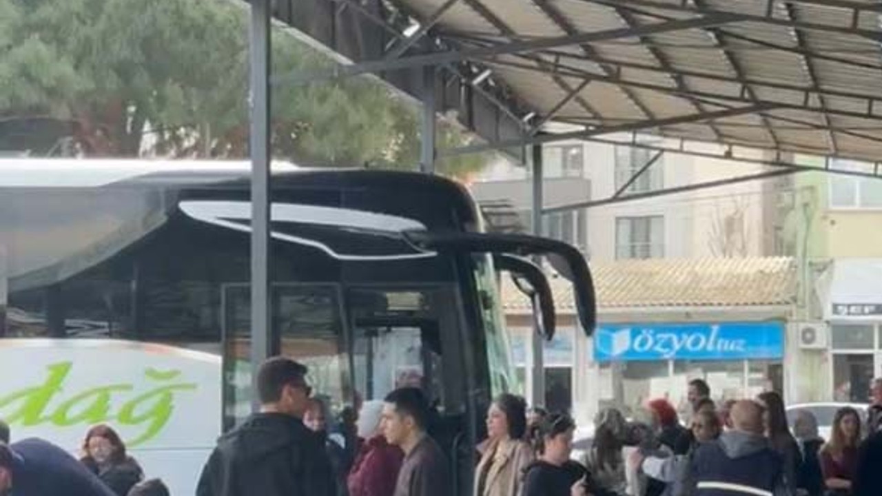 Gönen Otogarı’nda Bayram Dönüşü Yoğunluğu