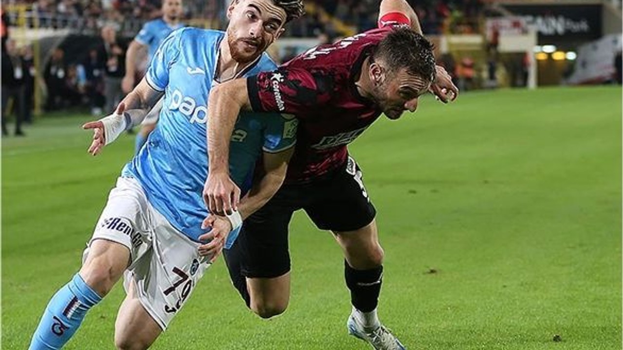 Trabzonspor, Alanyaspor'u Gol Yağmurunda Mağlup Etti!