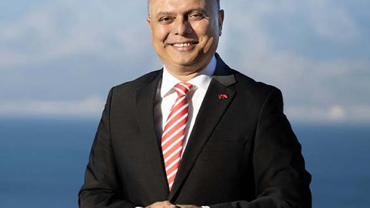 Ümit Uysal, Chp Genel Başkanı Özgür Özel’e Karşı Adaylığını Açıkladı