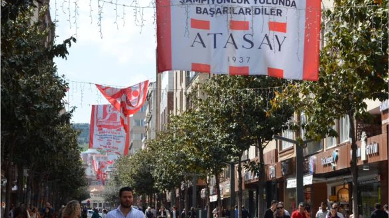 Balıkesirspor Bayrakları Rüzgarda Dalgalandı!