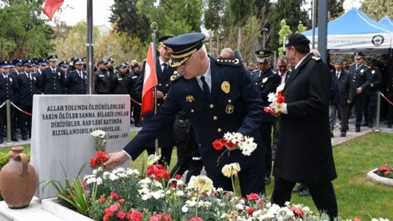 Balıkesir Emniyet Teşkilatı’ndan Şehitliğe Anlamlı Ziyaret