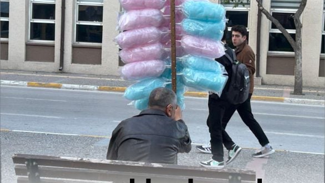 Pembe Mavi Aşkı Pamuk Helvaya Geçti