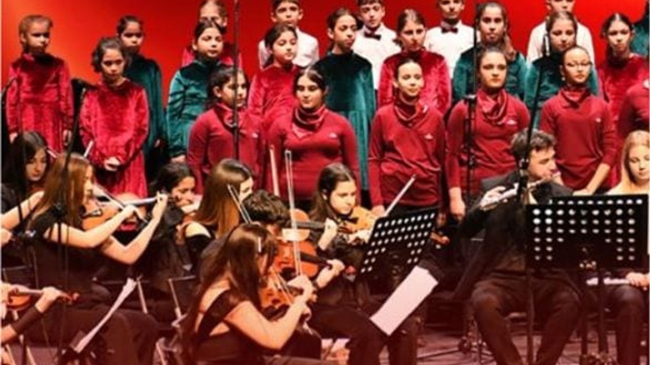 Ayvalık’ta 23 Nisan’a Özel Konser
