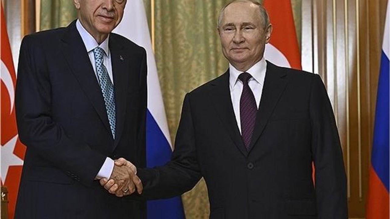 Putin: Rusya-Ukrayna Müzakereleri İçin İstanbul’u Öneriyorum