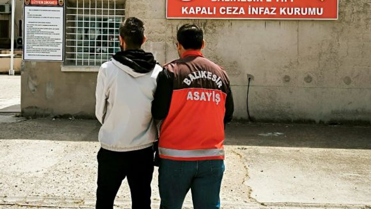 2 Uyuşturucu Kaçakçısı Balıkesir'de Yakalandı