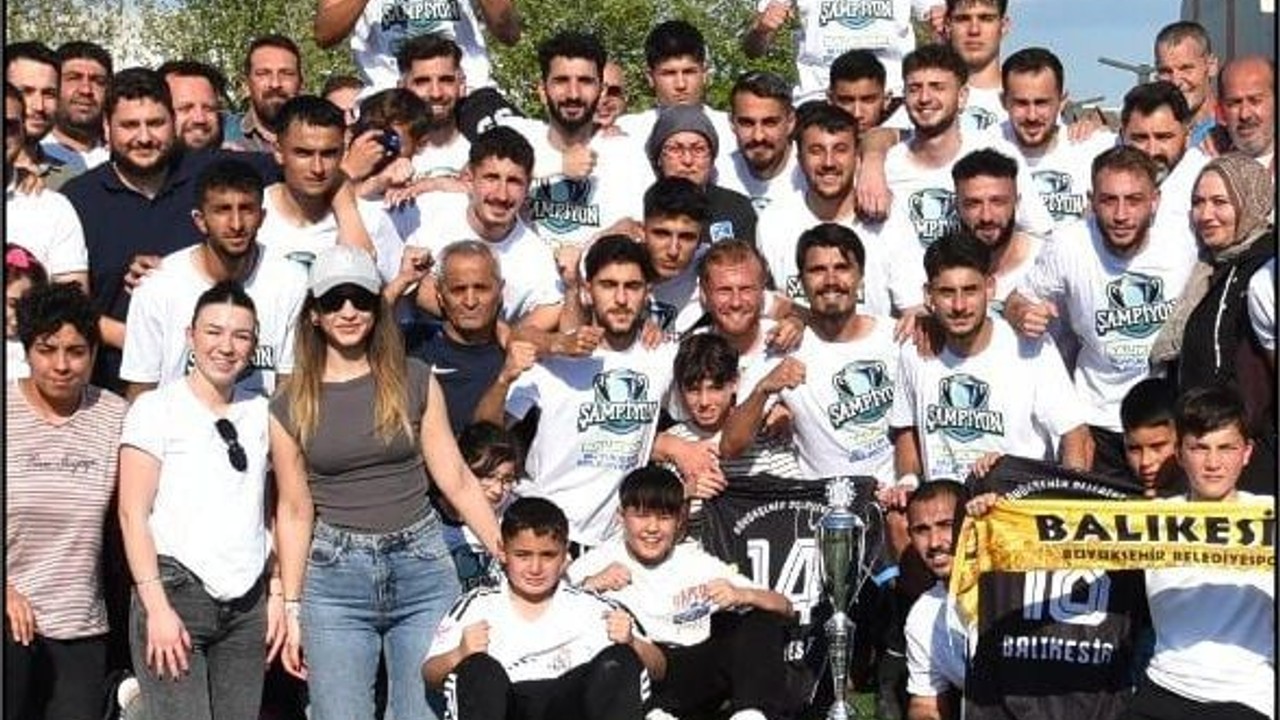 Büyükşehir Belediyespor Süper Amatör’de Şampiyon!