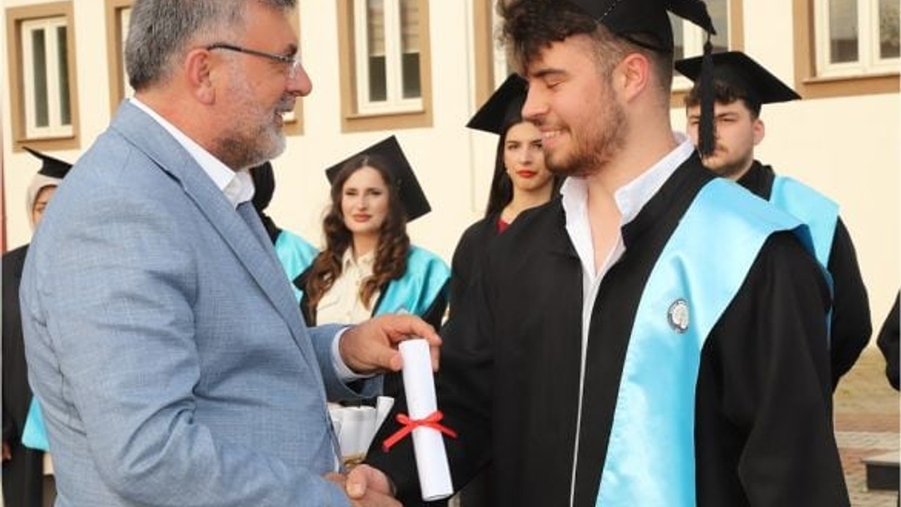 Başkan Cankul Mezuniyet Gününde Öğrencilerin Yanında Oldu