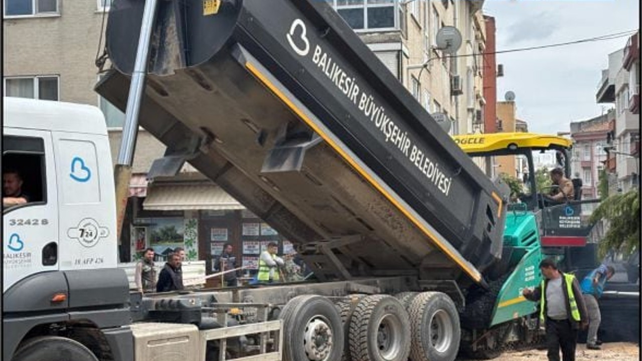 Büyükşehir’den Erdek’e tam kapsamlı yol ve altyapı yatırımı