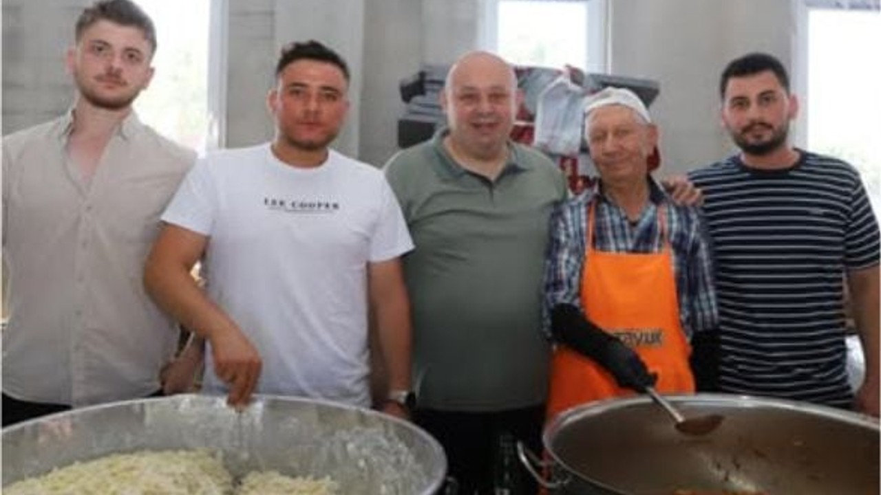 Gönen’de Gönüllülerden Dev İkram!