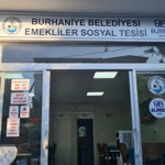 Burhaniye’de Emeklilere 7,5 TL’lik Çay Keyfi