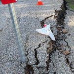 Savaştepe’de Heyelan Yolu Kapattı
