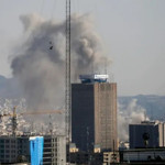 Tahran’da Art Arda Şiddetli Patlamalar