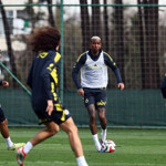 Fenerbahçe Hazırlıklarını Tam Gaz Sürdürüyor