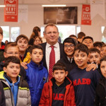 Ayvalık’ta Öğrencilere 30 TL’ye Yemek İmkanı