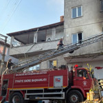 Balıkesir'de 3 Katlı Binada Yangın