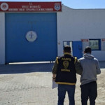 31 yıl hapis cezasıyla aranan şahıs Bandırma’da yakalandı