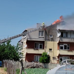 Balıkesir'de 3 Katlı Binada Baca Yangını